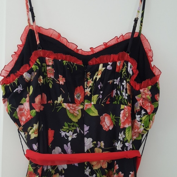 Adorable Notice brand floral sundress - Picture 5 of 5